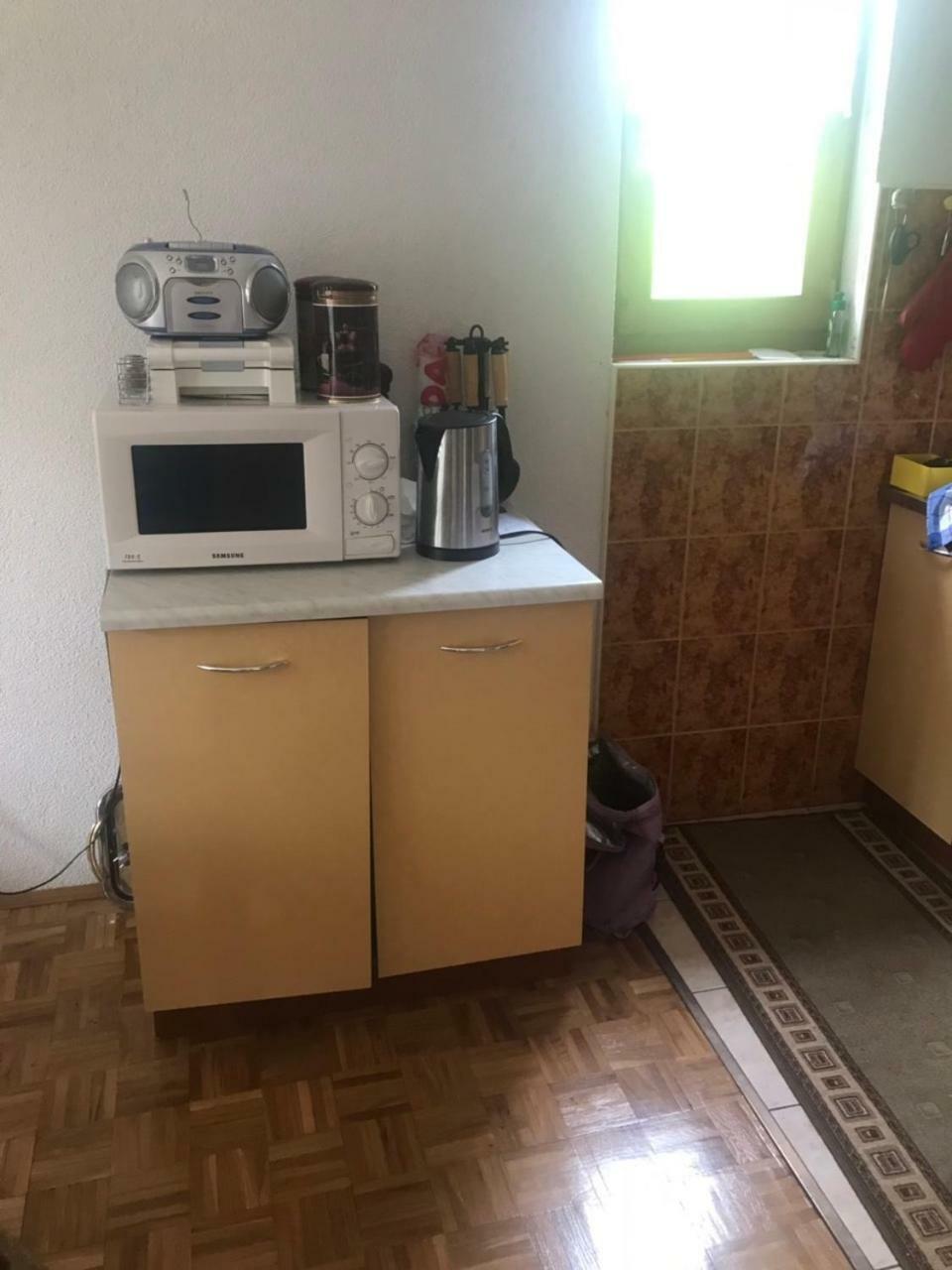 Amar Apartmani, يايتشه المظهر الخارجي الصورة